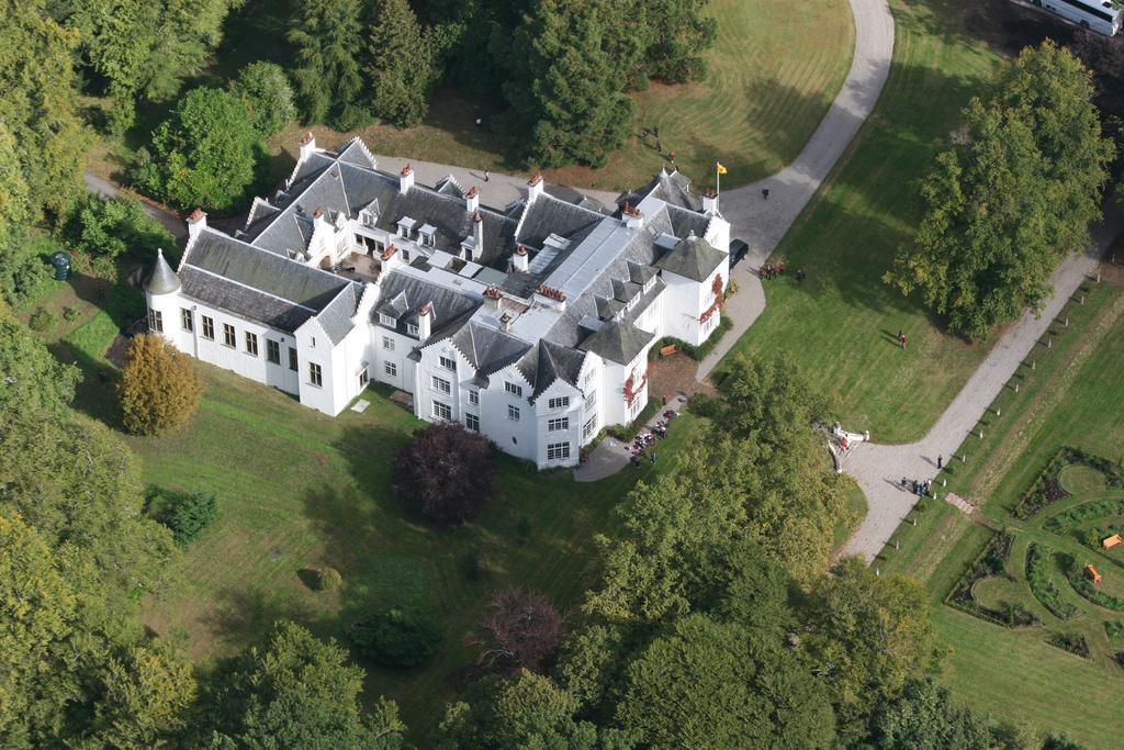 Achnagairn Castle Hotel Kirkhill Exterior photo