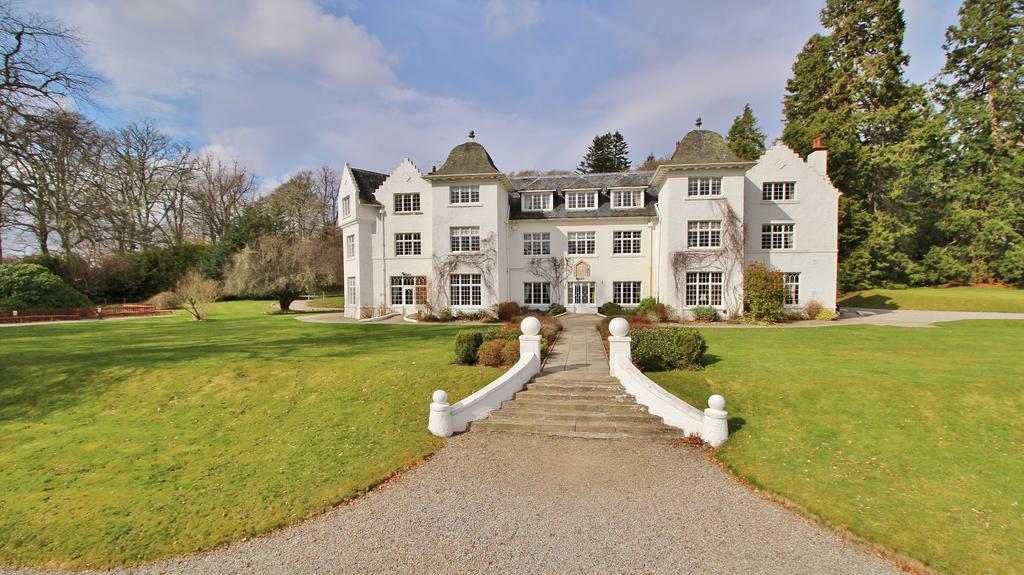 Achnagairn Castle Hotel Kirkhill Exterior photo